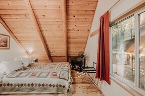 17mbr - Log  - Bbq - Pets Ok - Wifi - Sleeps 8 2 Bedroom Home by RedAw