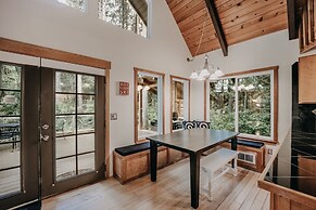 99mbr - Hot Tub - Wifi - Pets Ok - Bbq - Sleeps 6 2 Bedroom Home by Re