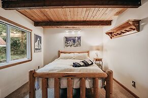 99mbr - Hot Tub - Wifi - Pets Ok - Bbq - Sleeps 6 2 Bedroom Home by Re