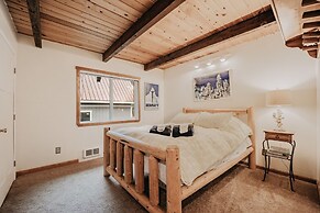 99mbr - Hot Tub - Wifi - Pets Ok - Bbq - Sleeps 6 2 Bedroom Home by Re