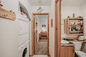 32mbr - Bbq - Pets Ok - Wood Stove - Sleeps 7 3 Bedroom Home by RedAwn