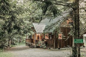 32mbr - Bbq - Pets Ok - Wood Stove - Sleeps 7 3 Bedroom Home by RedAwn