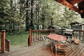 32mbr - Bbq - Pets Ok - Wood Stove - Sleeps 7 3 Bedroom Home by RedAwn