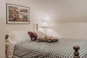 32mbr - Bbq - Pets Ok - Wood Stove - Sleeps 7 3 Bedroom Home by RedAwn