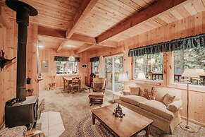 32mbr - Bbq - Pets Ok - Wood Stove - Sleeps 7 3 Bedroom Home by RedAwn