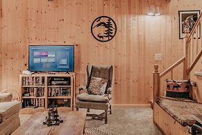 32mbr - Bbq - Pets Ok - Wood Stove - Sleeps 7 3 Bedroom Home by RedAwn