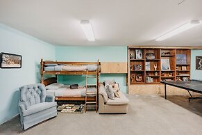 51sl - Ping Pong - Fireplace - D/w - W/d - Sleeps 8 3 Bedroom Home by 