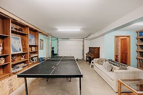 51sl - Ping Pong - Fireplace - D/w - W/d - Sleeps 8 3 Bedroom Home by 