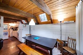 86sl - Rustic - Pets Ok - Bbq - Sleeps 6 3 Bedroom Home by RedAwning