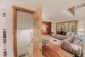 34sl - Hot Tub - Bbq - Ping Pong Table - Sleeps 8 3 Bedroom Home by Re