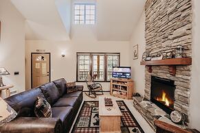 89gs - Hot Tub - Pets Ok - Wifi - Sleeps 4 1 Bedroom Home by RedAwning