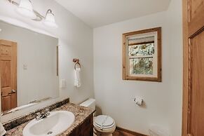 03mbh -12-bdrm - 3.5-bath - Wifi - Pets Ok - Sleeps 26 12 Bedroom Home