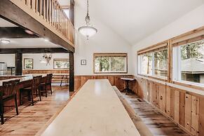 03mbh -12-bdrm - 3.5-bath - Wifi - Pets Ok - Sleeps 26 12 Bedroom Home