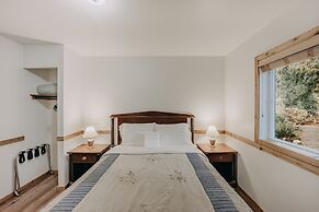 03mbh -12-bdrm - 3.5-bath - Wifi - Pets Ok - Sleeps 26 12 Bedroom Home