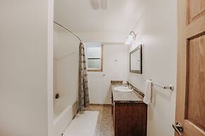 03mbh -12-bdrm - 3.5-bath - Wifi - Pets Ok - Sleeps 26 12 Bedroom Home