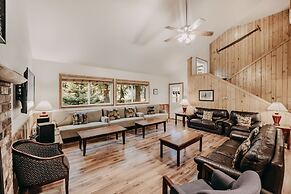 03mbh -12-bdrm - 3.5-bath - Wifi - Pets Ok - Sleeps 26 12 Bedroom Home