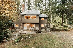 03mbh -12-bdrm - 3.5-bath - Wifi - Pets Ok - Sleeps 26 12 Bedroom Home