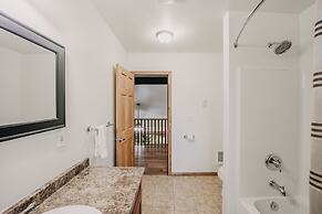 03mbh -12-bdrm - 3.5-bath - Wifi - Pets Ok - Sleeps 26 12 Bedroom Home