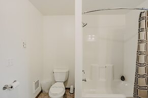 03mbh -12-bdrm - 3.5-bath - Wifi - Pets Ok - Sleeps 26 12 Bedroom Home