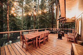 98sl - Hot Tub - Bbq - Pets Ok - Wifi - Sleeps 6 2 Bedroom Home by Red