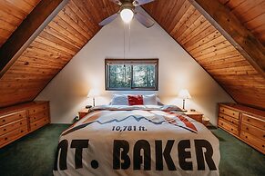 98sl - Hot Tub - Bbq - Pets Ok - Wifi - Sleeps 6 2 Bedroom Home by Red