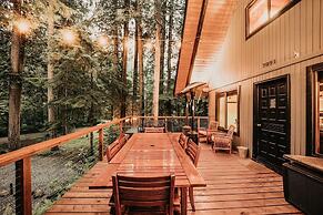 98sl - Hot Tub - Bbq - Pets Ok - Wifi - Sleeps 6 2 Bedroom Home by Red