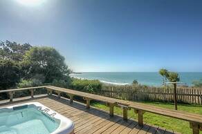 Surf Watch 3 Bedroom Home by RedAwning