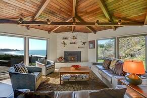 Surf Watch 3 Bedroom Home by RedAwning