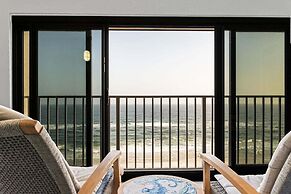 Gulf Tower 8b 2 Bedroom Condo by RedAwning