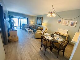 Gulf Tower 8b 2 Bedroom Condo by RedAwning