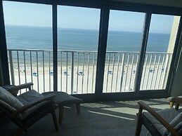 Gulf Tower 8b 2 Bedroom Condo by RedAwning