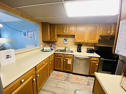 Gulf Tower 8b 2 Bedroom Condo by RedAwning