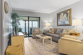 Gulf Tower 8b 2 Bedroom Condo by RedAwning