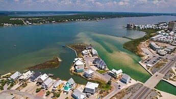 The Pelican 4 Bedroom Home by RedAwning