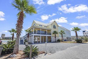 The Pelican 4 Bedroom Home by RedAwning