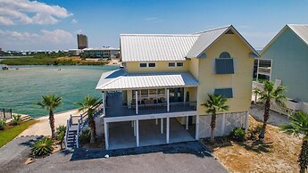 The Pelican 4 Bedroom Home by RedAwning