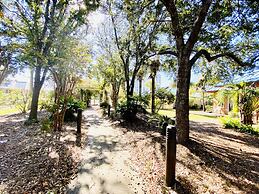 Beach Club Cottage 20 by ALBVR