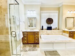 Beach Club Cottage 20 by ALBVR