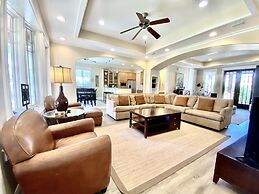 Beach Club Cottage 20 by ALBVR