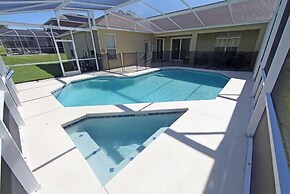 Luxury Home Close by Theme Parks