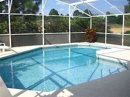 Very Comfortable Villa Close by Theme Parks