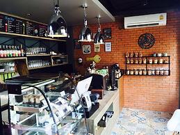 Loftmania Boutique Hotel