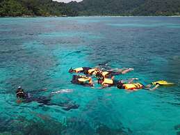 Lanta A&J Klong Khong Beach