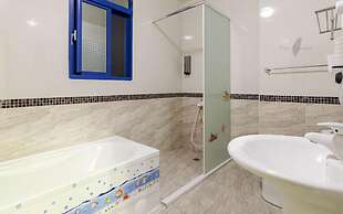 Santorini Music Family B&B