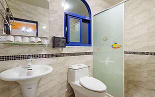 Santorini Music Family B&B