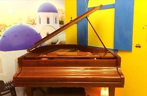 Santorini Music Family B&B