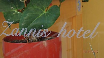 Zannis Hotel