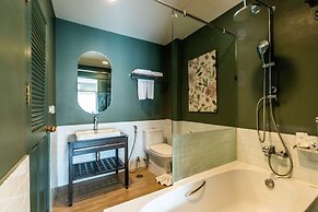 Bangsaen Heritage Hotel