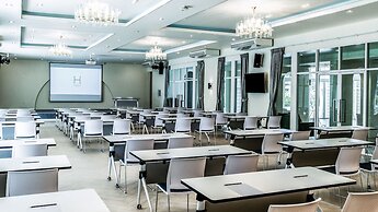 Bangsaen Heritage Hotel