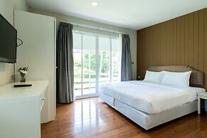 Bangsaen Heritage Hotel